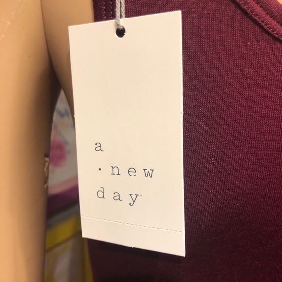 A New Day Burgundy Small Tank Top NWT - Picture 5 of 5